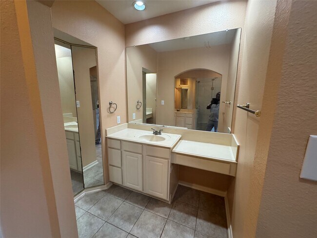 Building Photo - 506 Cypress Vista