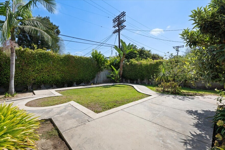 Building Photo - 2138 Midvale Ave