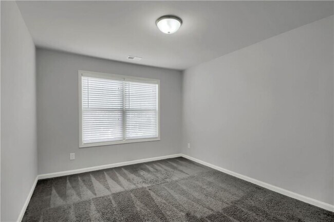 Building Photo - 551 Wagon Hill Ln