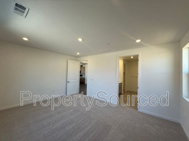 Building Photo - 1788 Shingle Ave