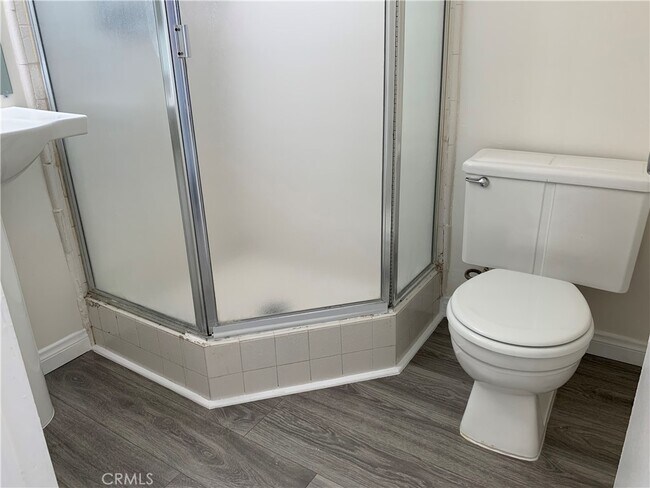 Building Photo - 656 Lemar Park Dr