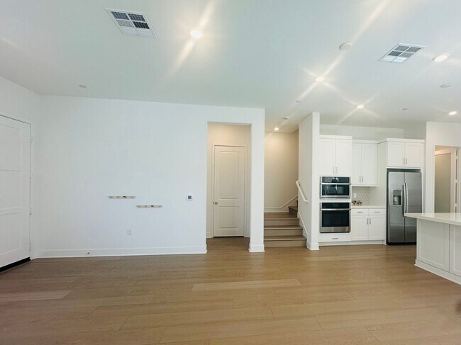 Building Photo - 625 Gadwall