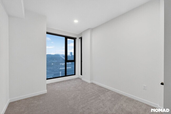 Building Photo - Act Fast: Luxury SoMa Corner Unit w/ EV Parking & Views