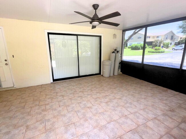 Building Photo - 7382 SE Jamestown Terrace