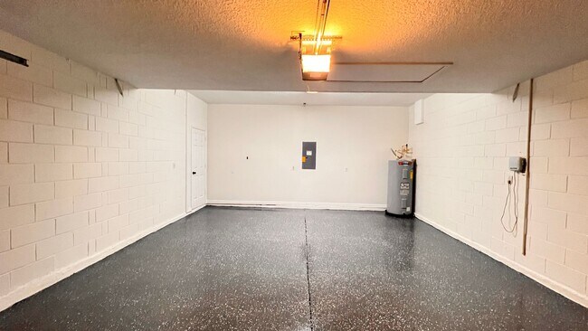 Building Photo - AWESOME 4BD/3BA in Orlando!!!