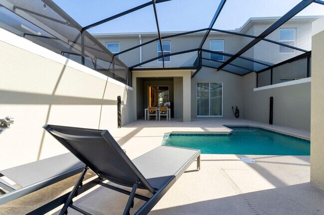 Building Photo - 4343 Scene Ln