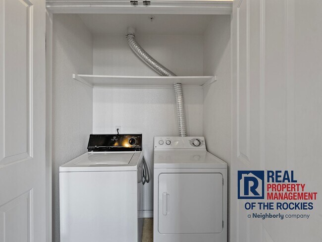 Building Photo - Amazing Condo in a Great Location!