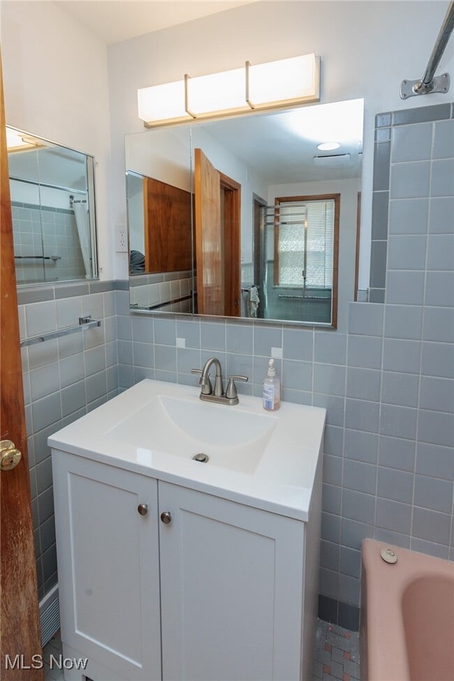 Building Photo - 2207 Campus Rd