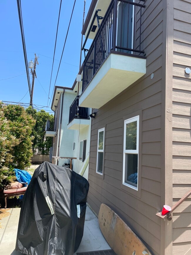 Building Photo - 1959 20th St