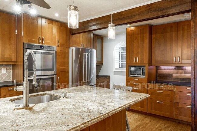 Building Photo - 26012 Misty Way Dr