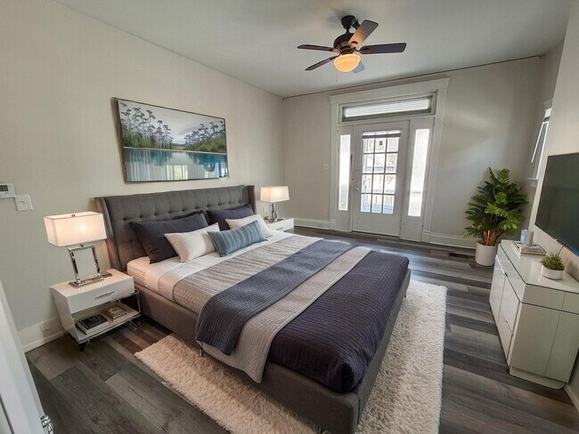 Building Photo - 2031 Hewitt Ave