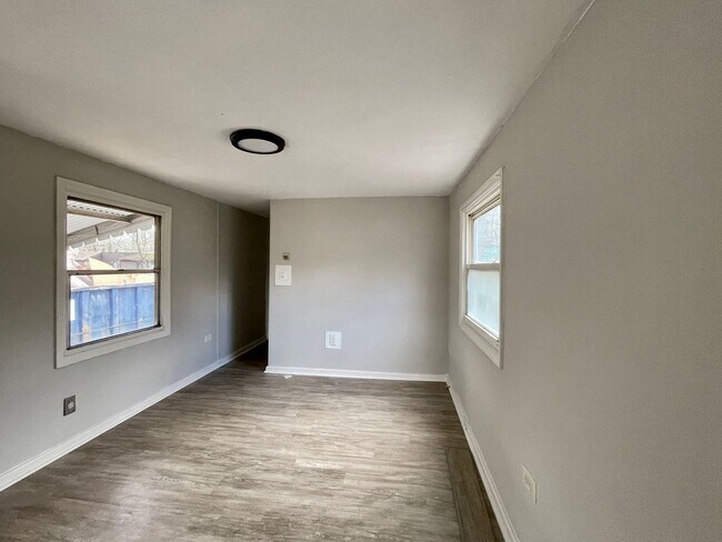 Building Photo - Cozy 2 Bedroom Home FOR RENT in Laurel Lakes, NJ $1465