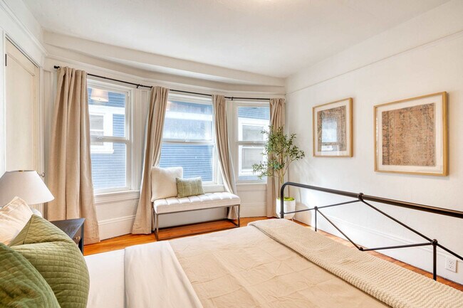 Building Photo - 1032-1036-1036 SE 12th Ave