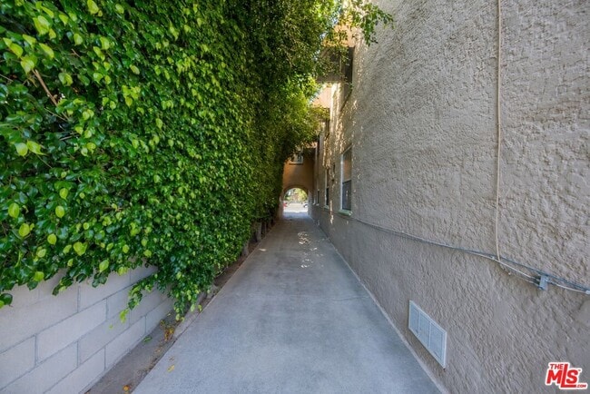 Building Photo - 8230 Blackburn Ave
