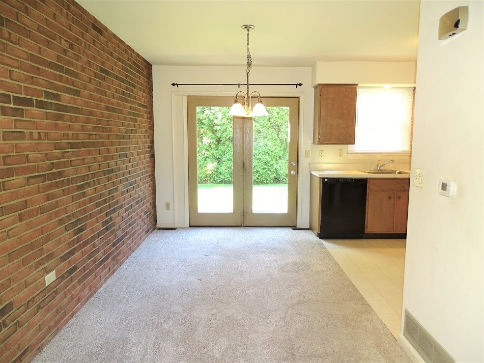 Building Photo - 112 Garden Ave