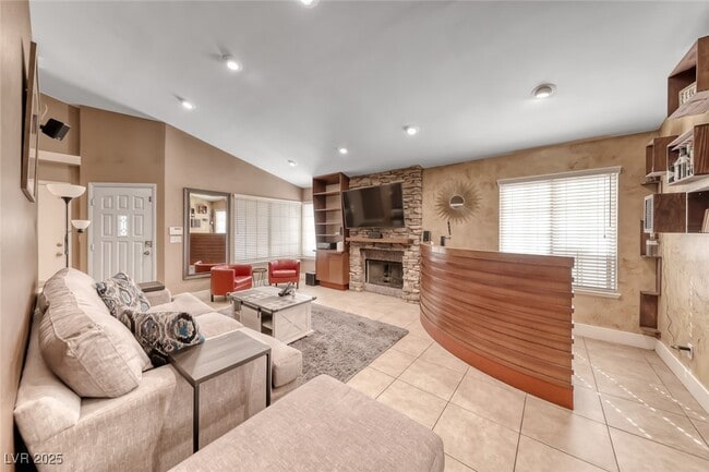 Building Photo - 9832 Cactus View Ave