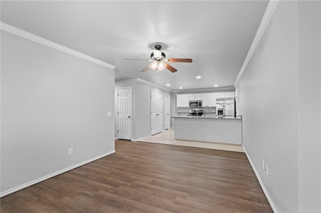 Building Photo - 1667 Evening Shade Dr