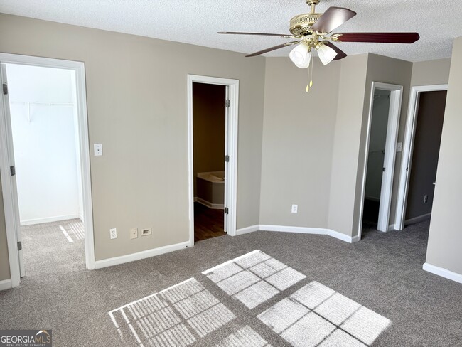 Building Photo - 8330 Oakley Cir