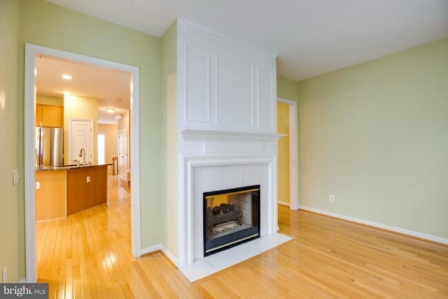 Building Photo - 4609 Fair Valley Dr
