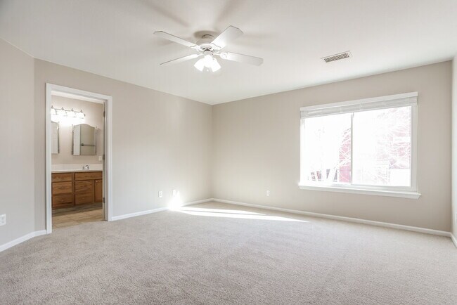 Building Photo - 4072 N Ensenada St