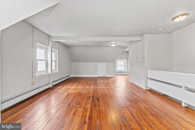 Building Photo - 255 Noble St