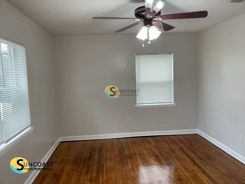 Building Photo - 1438 Magnolia Cir W