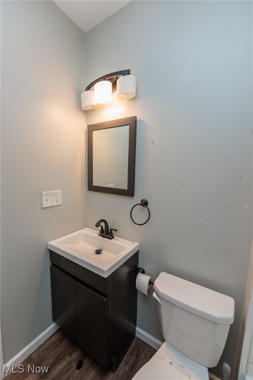 Building Photo - 2035 Chesterland Ave