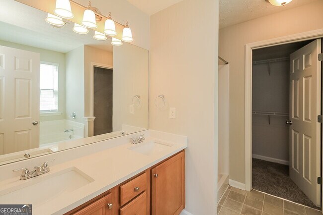 Building Photo - 4353 Grant Forest Cir
