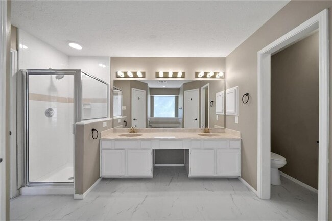 Building Photo - 23111 Red River Dr
