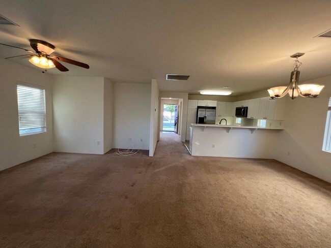 Building Photo - Lovely 3 bedroom 2 bath home in Ka Makana ...