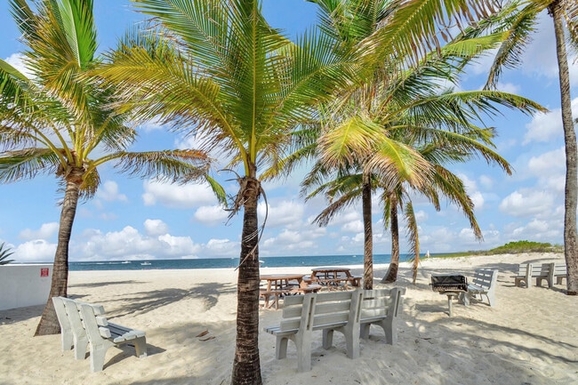 Primary Photo - 7 Sunset Ln