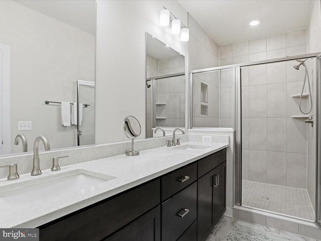 Building Photo - 3595 Aster St