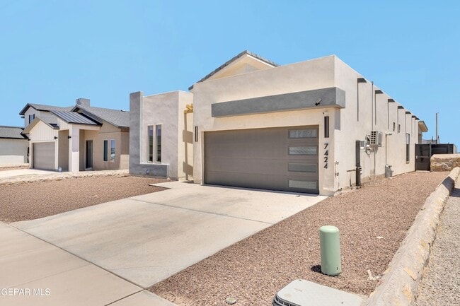 Building Photo - 7424 Rio Rimac Dr