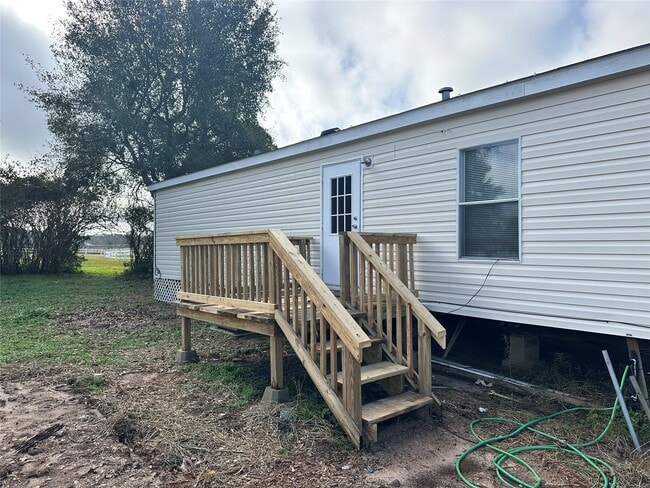 Building Photo - 30841 Clyde Ln