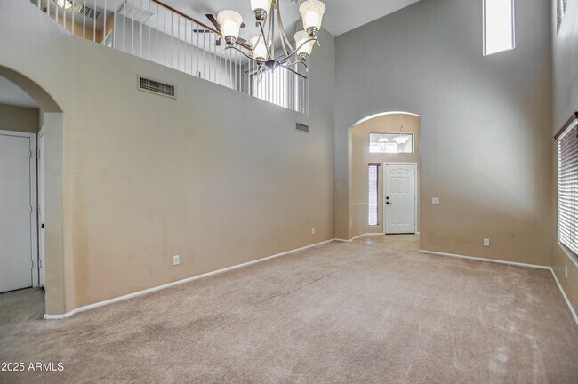 Building Photo - 40437 W Robbins Dr
