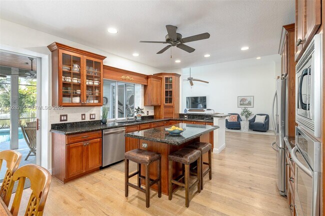 Building Photo - 3842 SW St Lucie Ln