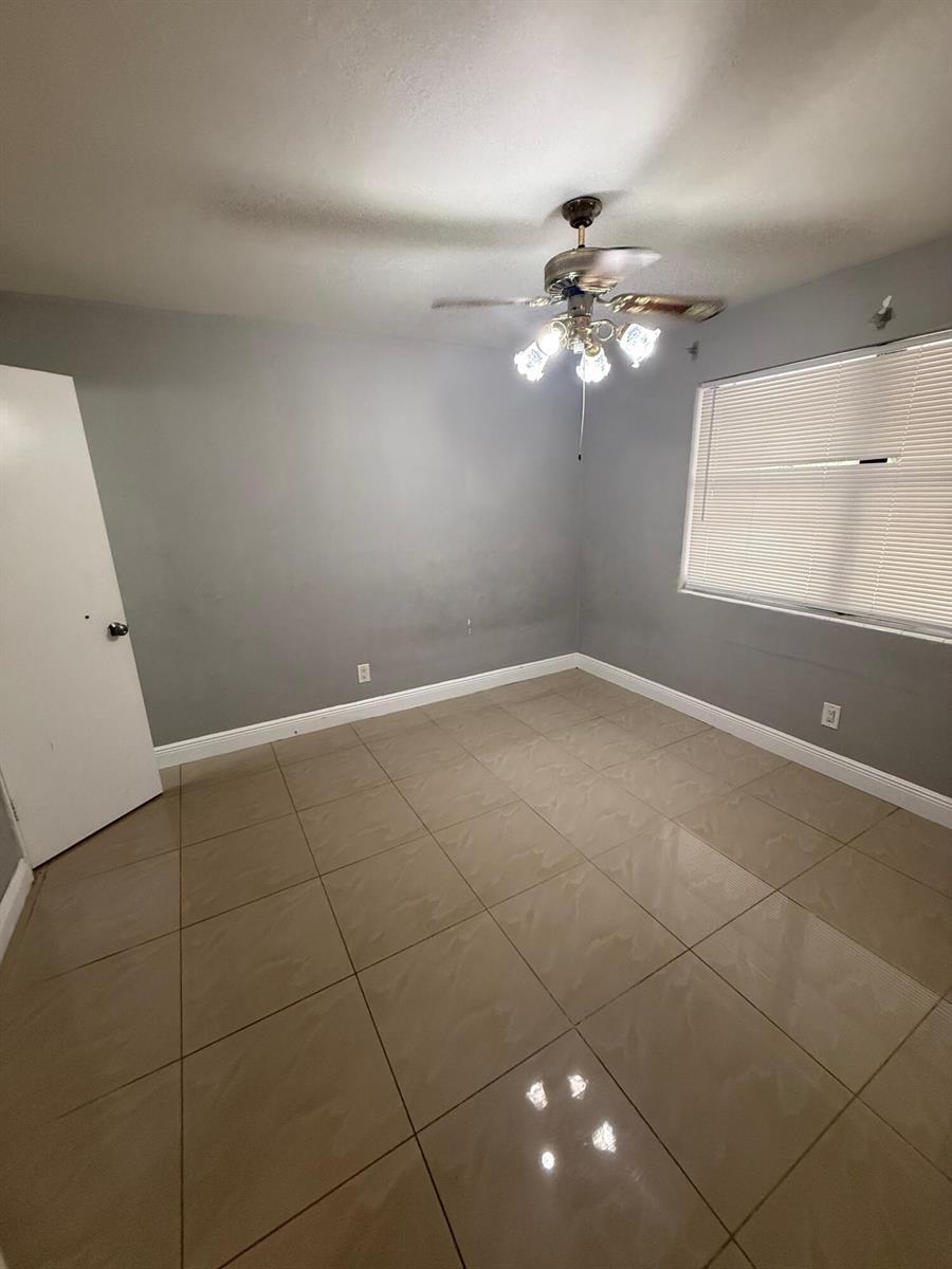 Building Photo - 5163 Club Rd