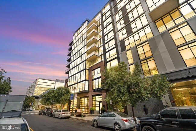 Building Photo - 1300 4th St SE