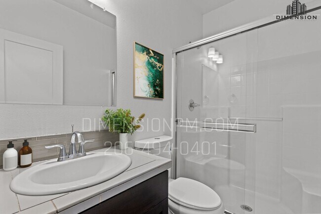 Building Photo - Kent Home