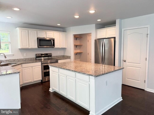 Building Photo - 206 Cranes Corner Rd