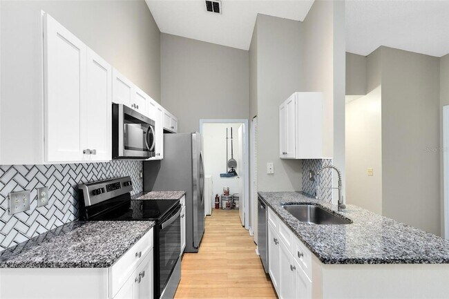 Building Photo - 2533 Grassy Point Dr