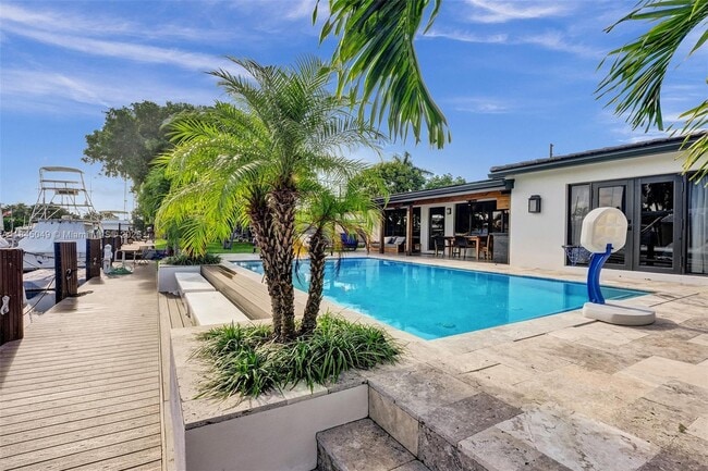 Building Photo - 1021 Guava Isle