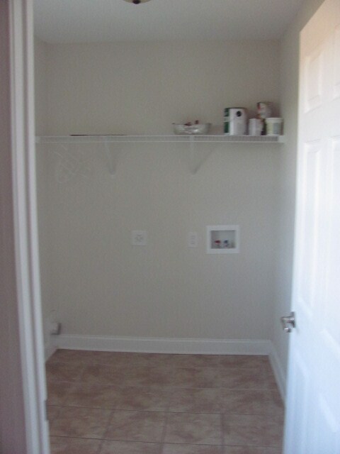 Building Photo - 4 BR 2.5 BA Sterling Farms