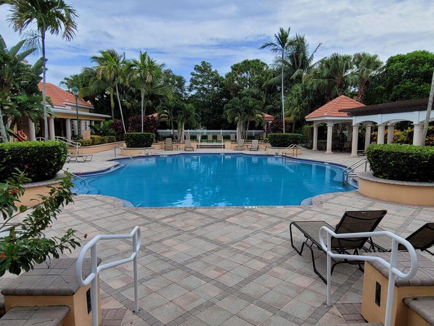 Building Photo - 2024 Alta Meadows Ln