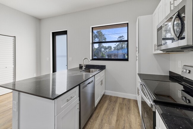 Building Photo - 4632 30th St SW