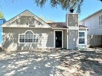 Building Photo - 10027 Birch Field Dr