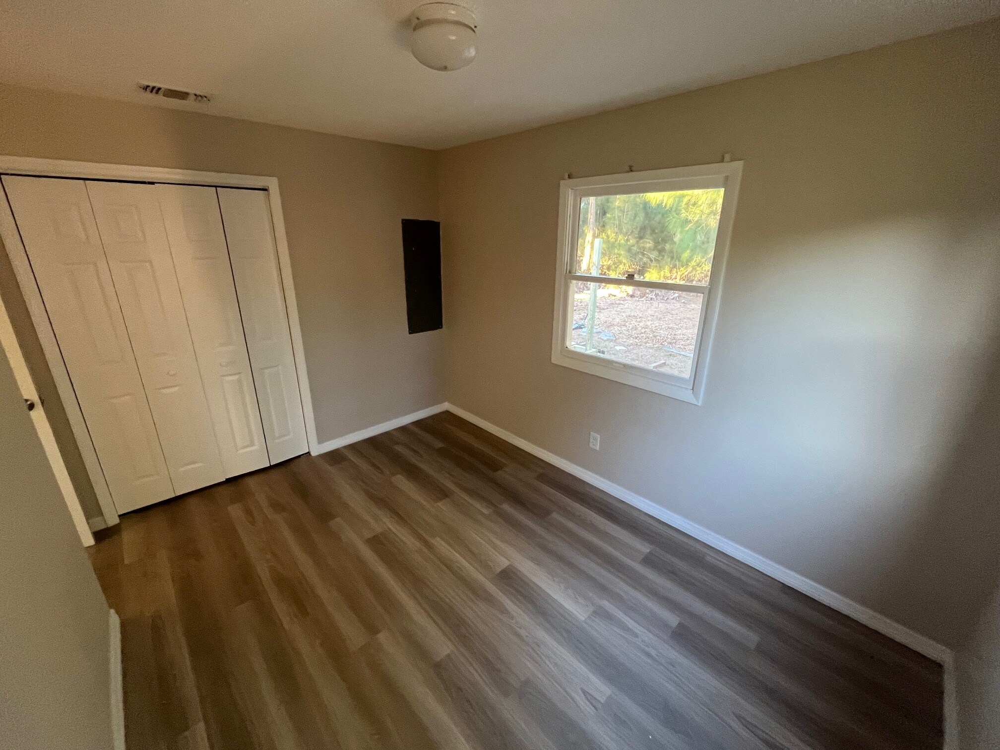 Building Photo - 4240 Commercial St