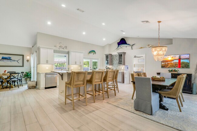 Building Photo - 15866 Alexander Run