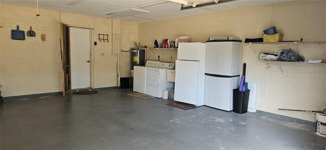 Building Photo - 4660 La Jolla Dr