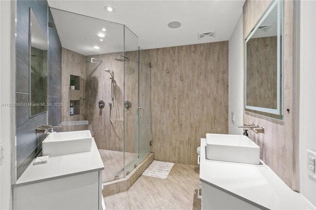 Building Photo - 60 SW 13th St